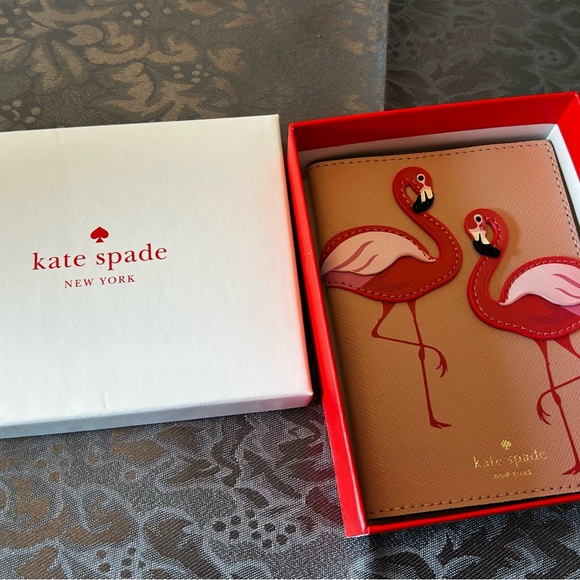 Kate Spade flamingo passport holder - Picture 1 of 5
